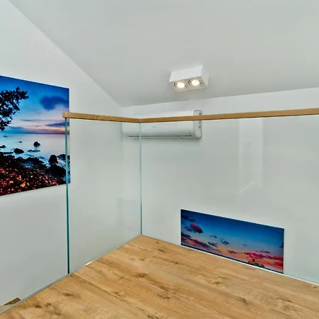 アパート Blueapart Apartland ヤスタルニャ